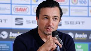 So kam Trainer Daniel Meyer zu Eintracht Braunschweig