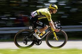 Tour de Pologne: Brennan Triomphe! Lapeira Garde le Jaune! 🚴‍♂️ - Imagen principal del artículo