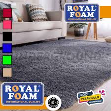 Kami disini akan menawarkan jual karpet bulu tebal murah, terkadang banyak orang yang ingin membeli karpet bulu tebal hanya digunakan untuk desain ruang tamu yang cukup indah dan terlihat rapi untuk di pandangnya. Karpet Lantai Untuk Kamar Tidur