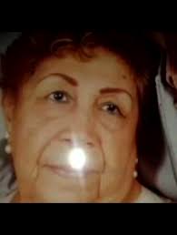 ¡15 aniversario luctuoso!, Tuve el honor y horror de verte partir, creo que  la gente muere cuando la olvidas y como olvidarte Abuela mía, yo tu  muchachito, conocí tu mano de hierro y tu muy peculiar ...