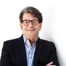 Interview With Helzberg CEO Brad Hampton