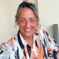 Stacey Hutcheson's Instagram, Twitter & Facebook