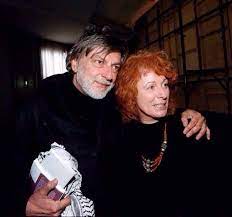 L'associazione umanitaria fondata nel 1994 dal dottor gino strada e da sua moglie teresa sarti si chiama: 28 Marzo 1946 Nasceva Teresa La Cultura Negli Aforismi Facebook