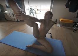 Sporty Ginger Lea On Vacation Working Out Naked | VRGoddess Virtual Reality  Sex Movies