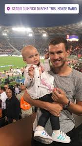He grew up with a sister named merima. Wives Girlfriends Kids Asromaworld Edin And Una Dzeko