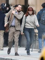 Still dating his girlfriend toni garrn? Leonardo Dicaprio Is All About Comfort In Sweats And Slippers As He Heads To Film Don T Look Up Daily Mail Online