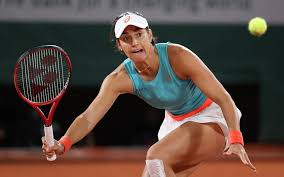 Rejoue les match du grand chelem dans nos jeux de tennis gratuits. Tournoi De Lyon Organisatrice Et Joueuse Le Double Jeu De Caroline Garcia Le Parisien