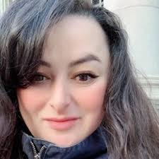 Mary Solecki's Instagram, Twitter & Facebook