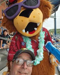 The Sally and Howard Levin Clubhouse hosted a warm and welcoming Passover  Seder, bringing together members of all backgrounds to celebrate freedom,  tradition, and community. From reading the Haggadah to sharing a