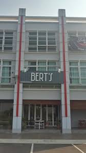 At bert's, all the chicken dishes are served with quarter chicken. Biftik Bild Von Bert S Shah Alam Tripadvisor