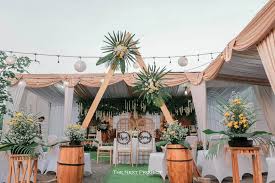 7 ide menarik untuk dekorasi pernikahan agar hemat biaya. Ide Dekorasi Pernikahan Rustic Simpel Dan Elegan Idewedding