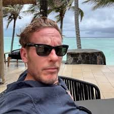 Jeffrey Barnacle (@JeffreyBarnacle)