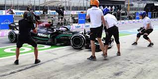 Valtteri bottas will for the rest of this season, or as long as the championship battle rages, be lewis hamilton's wingman. Strafversetzung Fur Bottas Nach Boxengassen Dreher Urteilsbegrundung