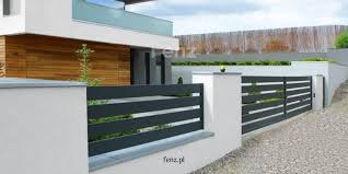 Tampilan pagar tampak selaras dengan bangunan rumah minimalis. 20 Model Pagar Minimalis Kayu Besi Elegan 2021
