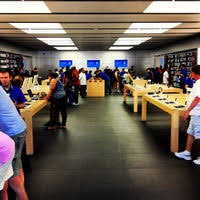 The apple store is the best place to try all of apple's products and find great accessories. Apple Town Square Elektronikladen