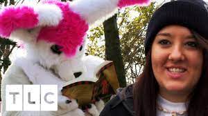 Meet The Woman Who Wears Fursuits Everyday | My Strange Addiction - YouTube