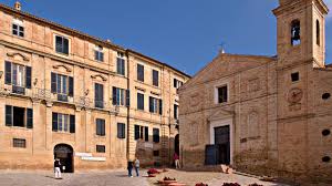 Casa leopardi, dimora natale di giacomo, custodisce la biblioteca dove si formò il. Casa Di Leopardi A Recanati Descrizione Visite Orari E Prezzi Viaggiamo