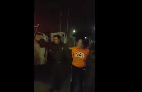 La cantante mostró su abdomen y su trabajada silueta sin ningún pudor. Video De La Detencion De Katherine Orellana Por Supuesta Agresion A Su Pareja Me Toman Presa Como Las Hueonas