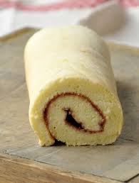 Gateau Roule A La Confiture A Base De Pate A Choux En 2013 A L Occasion D Une Presentation Des Buches D Roule A La Confiture Gateau Roule Recette Gateau Roule