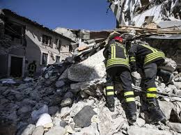 Diciotto morti nelle case crollate di amatrice: Terremoto 281 Morti E 388 I Feriti Amatrice Decimata 221 Le Sue Vittime 2 500 Le Persone Senza Una Casa Corriere It