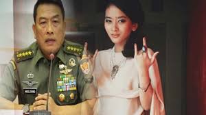 Ksp moeldoko menepis isu bahwa presiden jokowi menunjuk komjen pol listyo sigit prabowo menjadi calon tunggal kapolri karena faktor kedekatan. Ayahnya Tantang Pria Mendekat Ini Potret Cantiknya Joanina Rachma Putri Jenderal Purn Moeldoko Tribun Timur