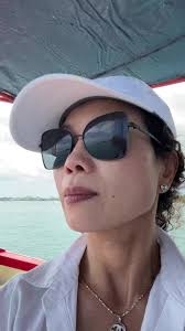 Unique nails and toes was live.