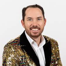 Joanna Pickett's Instagram, Twitter & Facebook