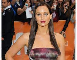 Jennifer lawrence says dying her hair silenced 'hunger games' hate. Jennifer Lawrence Debuts Deep Brown Hair Shade Stylecaster