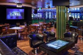 Seneca gaming & entertainment's poker room at the seneca niagara casino and hotel has 23 tables and all levels of play, so it's easy to get in the game. Casino Niagara Resort In Niagara Falls Falls Avenue Resort
