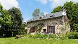 En sachons bien que le fait d'être propriétaire ne me donne aucun droit particulier pour obtenir une carte de séjour, cès pas mon but. En France Une Maison Moyenne Coute 212 000 Euros Pour 112 M Figaro Immobilier