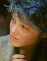 emma blue is the warmest color アデル ブルーは熱い色 ヘア アイディア ブルーヘア