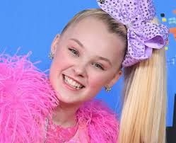 Even as a teen, she is way taller than the average woman in the united states. Jojo Siwa 21 Facts About The Youtuber You Should Know Popbuzz