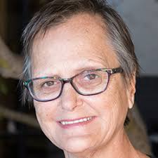 Dee Banta's Instagram, Twitter & Facebook