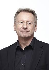 Designer Wayne Hemingway heads to Carlisle for university honour