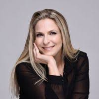 Elliott Maynard's Instagram, Twitter & Facebook