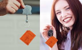 Amazon.com: Backpack Keychain Backpack Keychain 6Pcs Miniature Bible  Keychain Small Holy Bible Keyring Religious Keychain Souvenir Tiny Bible :  Office Products