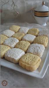 Mooncakes Fourres A La Pate De Dattes Halawiyat Maghribiya Pate De Datte Dattes Alimentation