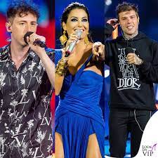 Gli artisti e le location. Battiti Live Ecco I Look Dei Cantanti E Di Elisabetta Gregoraci Look Da Vip