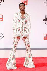 The awards will recognize americans in music, acting, sports, and other fields of entertainment over the past year. Nebj3rbzcznn0m