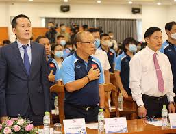 Hlv park hang seo vừa đón tin vui khi thời gian cách ly được cởi để sẵn sàng làm mới tuyển việt nam cho vòng loại thứ 3 world cup 2022. Korean Coach Park Hang Seo Receives Vietnam S Labor Medal Tienphong News