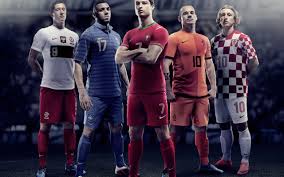 The 2012 uefa european football championship, commonly referred to as uefa euro 2012 or simply euro 2012, was the 14th european championship for men's national football teams organised by uefa. Chempionat Evropy Po Futbolu 2012 Oboi Dlya Rabochego Stola Kartinki Foto