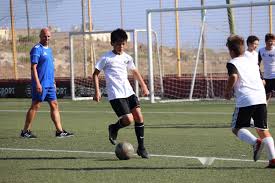 Apr 30, 2018 · 今回は留学中にアルバイトをすることができるのか、できる場合はどんなアルバイトがあるのか紹介していきます。金銭的な面から留学を諦めてしまいそうな人は、まずはこちらの記事を読んで改めて留学プランを考えてみていただけると嬉しいです。 ãƒžãƒ«ã‚¿ ã‚µãƒƒã‚«ãƒ¼ç•™å­¦ ç•™å­¦ æµ·å¤–ç•™å­¦ãªã‚‰ç•™å­¦ãƒ¯ãƒ¼ãƒ«ãƒ‰