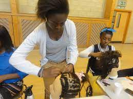 Braiding hair is easy to do but can be tricky to learn. Hair Braiding Summer School Worldofbraiding Blog