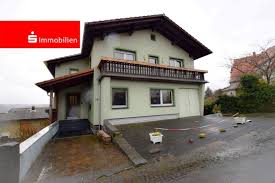 The beautiful flat has a living room with a large and comfortable sofa bed for 2 persons (140cm x 200cm), a sleeping room with a double bed (180cm x 200cm), a kitchen, a bathroom equipped with a shower. Archiv Hauser Zum Verkauf Fischbachtal Mapio Net