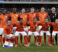 Het nederlands elftal kende een zeer teleurstellend ek afgelopen zomer en is de kwalificatieperiode voor het wk in 2014 juist weer uitstekend begonnen. Onsoranje