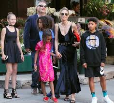 09:43 edt, 3 april 2020 | updated: Heidi Klum S Daughter Leni 13 Looks So Grown Up Rocks Black Dress And Heels For Family Day 9celebrity