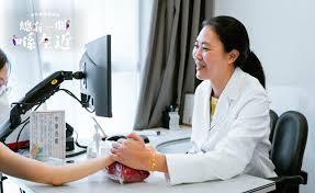 Loretta Choi (IBBA 1997) finds joy as a Chinese Medicine Practitioner