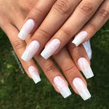 Tuhansia uusia ja laadukkaita kuvia joka päivä. Updated 35 Minimalist Milky White Nails September 2020