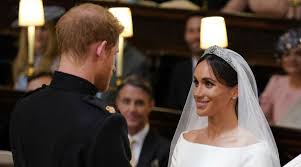 Meghan has officially walked down the aisle and we've finally gotten a look at her makeup look. Meghan Markle S Makeup Artist Says She Used Emojis To Reveal She Was Getting Married Entertainment Tonight