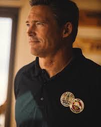 Nick Crumb's Instagram, Twitter & Facebook